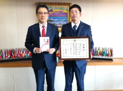 �F�{�s�ɃT�N���𑡂����F�{���g���b�N����̉����i�E�j�Ƒ吼�s��