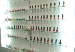 �F�N�₩�ȃA�C�e���Ńf�B�X�v���[���ꂽ�X��