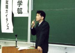 �u�����A���A���m����̋��l���������Ă���v�Ɛ�������A�E�ۂ̐E��