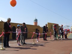 ���ʃ��C�_�[�d����ƂƂ��ɍs�����e�[�v�J�b�g