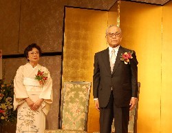 ���������͂����M�����o�ꓟ�i�Ёj�F�{�������Ԑ����U�����i�E�j�ƕ����q�v�l