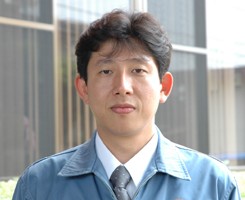 ���̂Â���ւ̔M���v���ɂ��Ęb����G�b�����В��i�R�T�΁j�A�������ȑ呲�ƌ�A���{�q��d�q�H�ƁE�q�@���ƕ��łU�N�Ԑ݌v�E�J���G���W�j�A�Ƃ��Ă̌o�������B