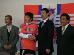 �L�O�B�e�ɉ����鍶�����Z���A�H�g�I��A�_�c���������A�������u�E���[�e���w�@�����T�b�J�[���ē�