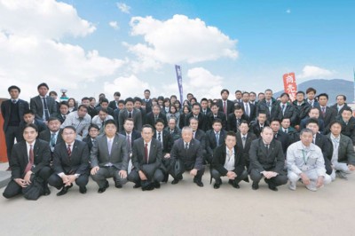 �O�񍶂���5�l�ڂ������В�