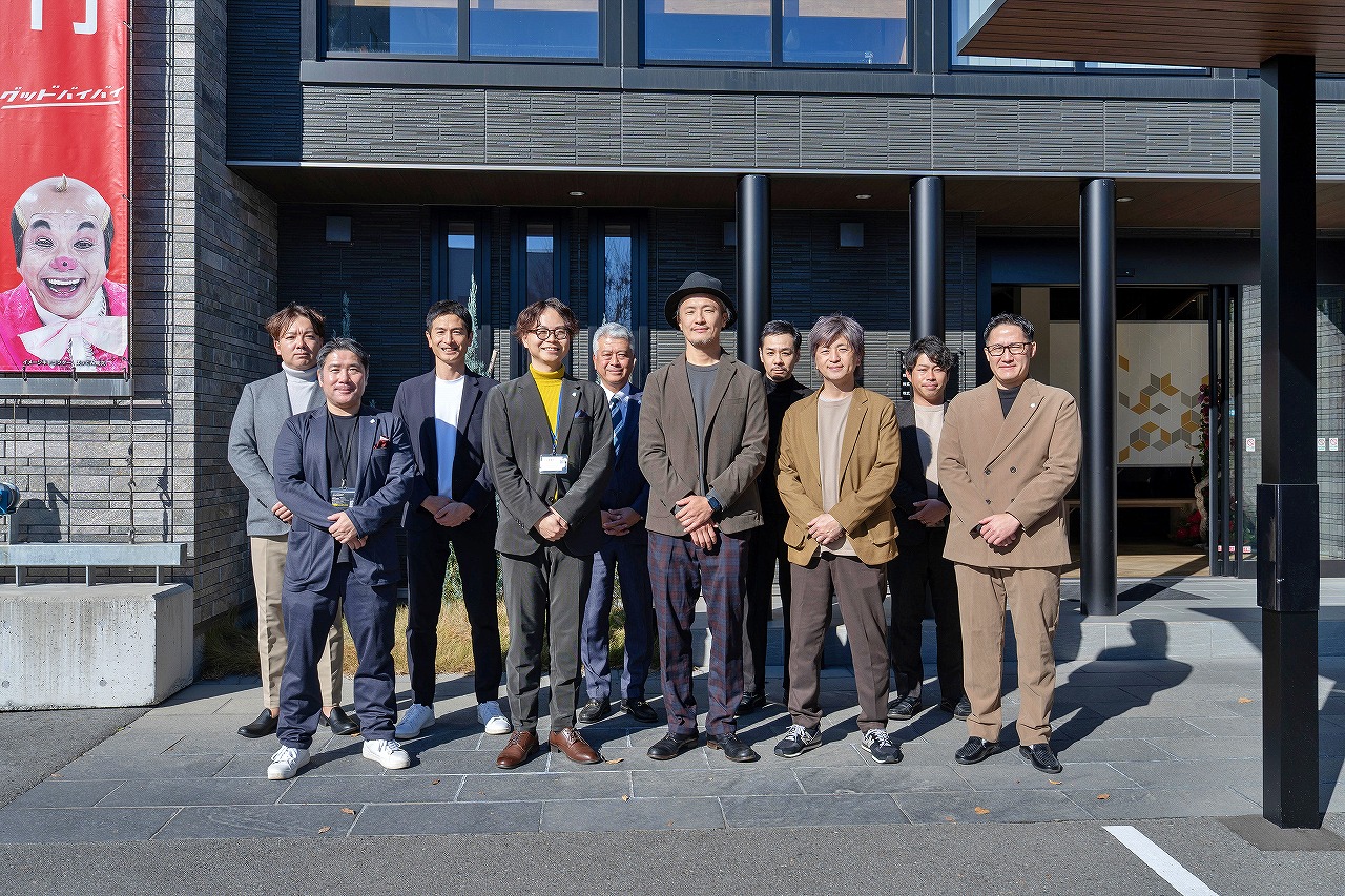 �{�БO��HD�̎Ј���ƁB�O�����������R�Y�В�