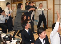 �����̃`�[���̋��Z��M��ɉ������鉩�F�`�[��