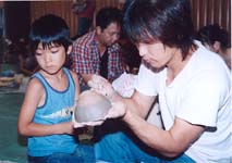 �q�ǂ����A��������̕����^��