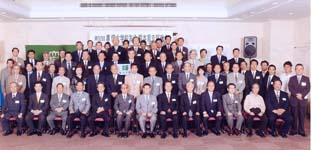 �Q���҂��S���W�܂��ċL�O�ʐ^